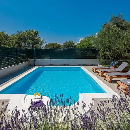 Casa Rosa * Sibenik